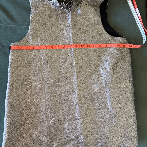 Tuckernuck Pomander Place Gold metallic Mason blouse L - Picture 10 of 15